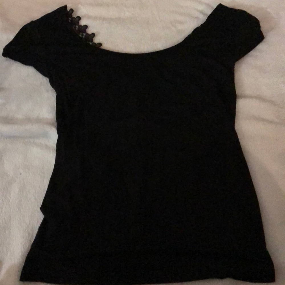 Black t-shirt that laces up the back